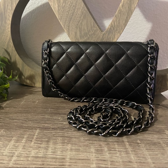 🖤♣️Chanel Quilted Flap Wallet Chain Gunmetal Hardware Gusset Crossbody - Picture 3 of 9